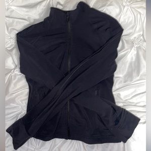 Hi! I’m selling the Lululemon Cropped Define Jacket *Nulu. Barely worn.